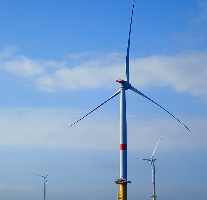 Mieux évaluer la ressource en vent et optimiser la conception des éoliennes offshores